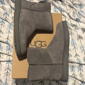 UGG Charcoal Suede W Cory II 7.5 USA new in box